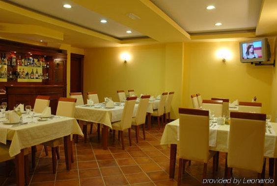 فندق فندق سيزار بانيا لوكا المطعم الصورة